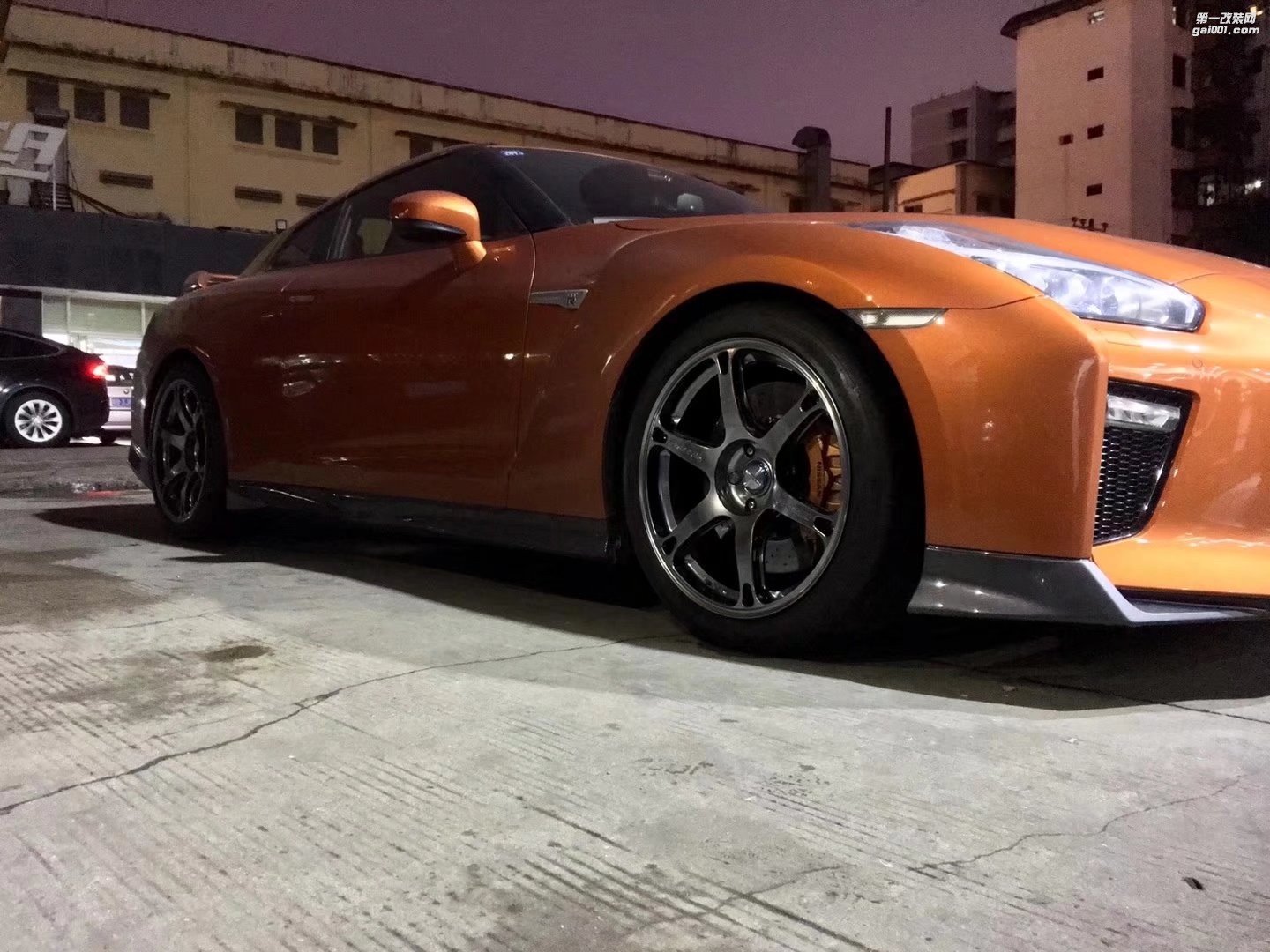 戰(zhàn)神 GTR ，換 RAYS 最新款 TE037 DURA 鏤空款！