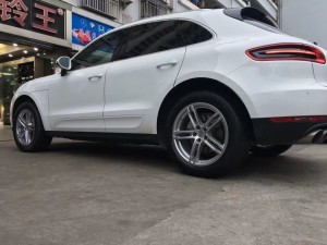 保時捷 Macan ，換 原廠 19寸 完工！