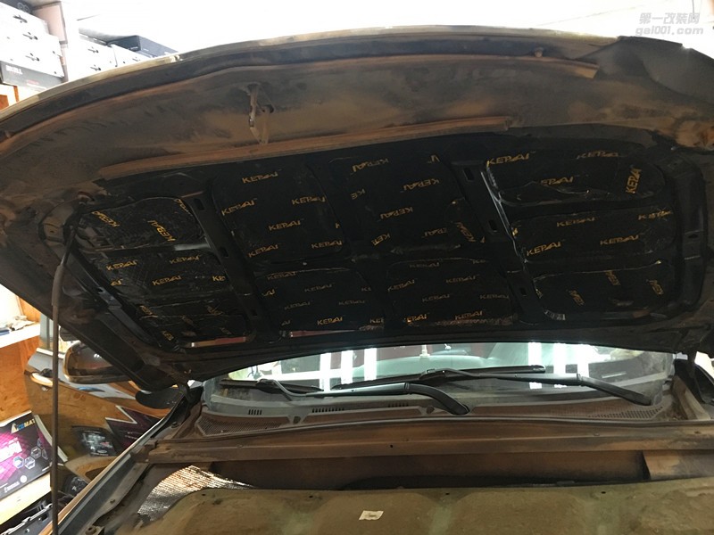 從根源上減少汽車噪音的干擾唐山樂暢汽車音響一汽X80全車隔音降噪