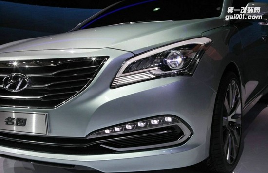 常州汽車音響改裝升級(jí)現(xiàn)代名圖音響改裝歌劇世家