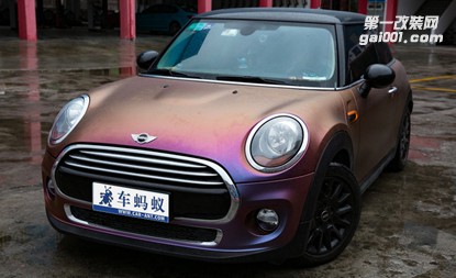 寶馬mini貼妝啞光幻彩紫莓藍(lán)車身色膜