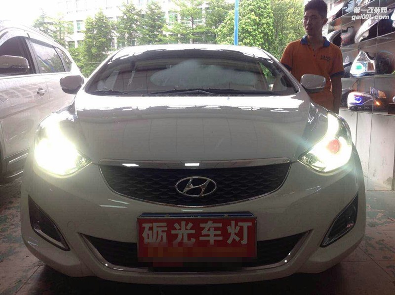 廣州汽車改燈 現(xiàn)代朗動(dòng)大燈改裝海拉5雙光透鏡+天使眼+惡魔眼