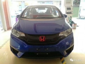 本田飛度進(jìn)入“發(fā)燒”狀態(tài) 汽車音響改裝歌劇世家三分頻系統(tǒng)