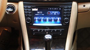 成都導(dǎo)航升級哪家強(qiáng)？奔馳CLS350升級大屏導(dǎo)航—成都威威車改