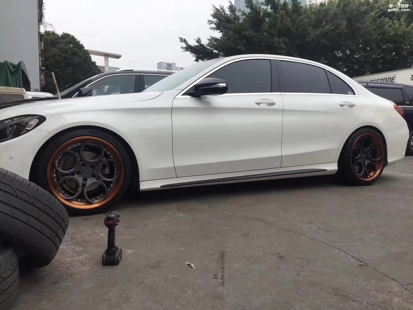 奔馳 完工，換定制鍛造！