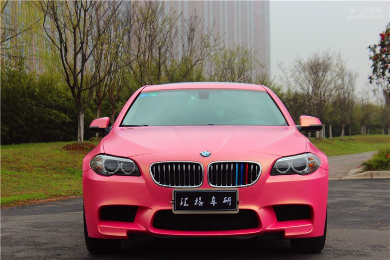 長(zhǎng)沙汽車改色貼膜寶馬全車鉆石金粉進(jìn)口車衣裳改色膜