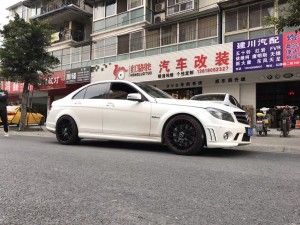 成都輪轂店 奔馳C63 改裝升級19寸C63S鍛造輪轂輪胎胎齡 AMG