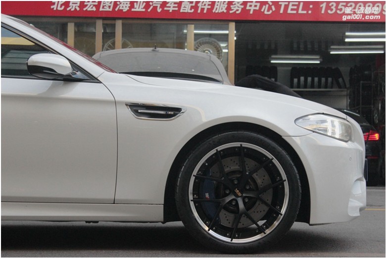 海亞：寶馬M5 升級 BBS RI-S 20寸 兩片鍛造輪轂