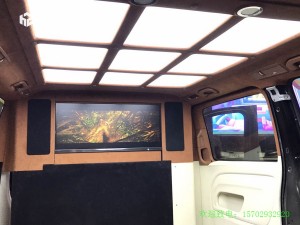 奔馳威霆內(nèi)飾改裝九宮格頂、游艇木木地板、真皮內(nèi)飾改裝、方向盤