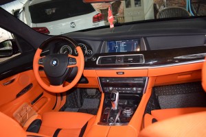 成都寶馬535GT內(nèi)飾改裝桔色