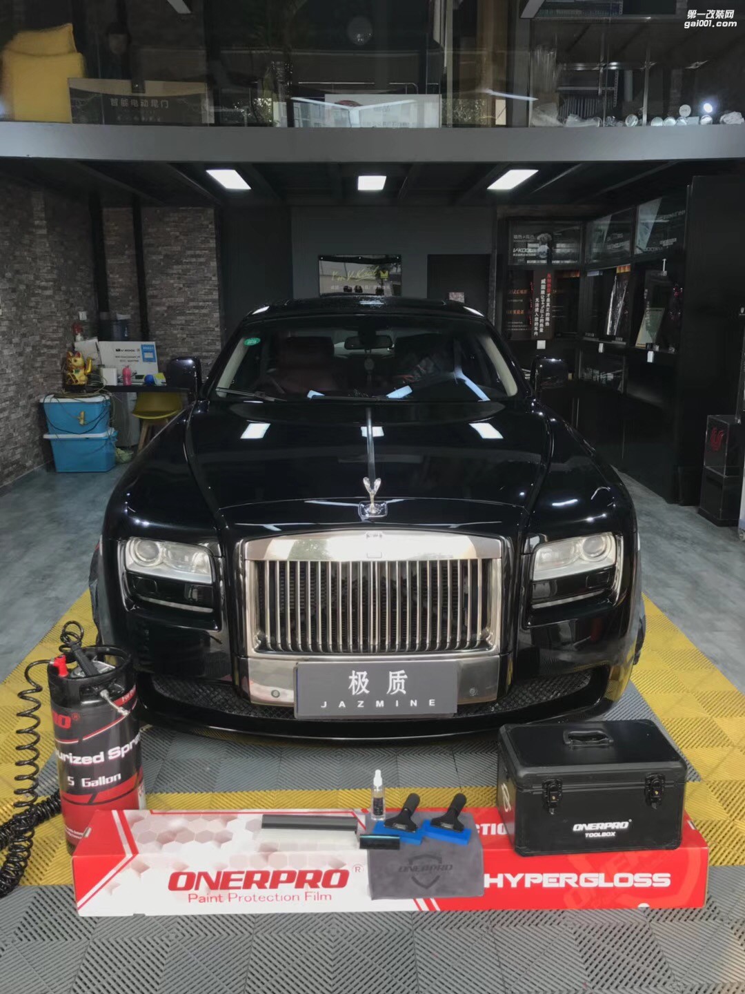 勞斯萊斯古思特裝貼ONERPRO（諾盾）成都隱形車衣
