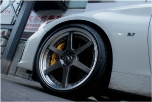 海亞：英菲尼迪Q50 升級日本W(wǎng)ORK ST1 20寸輪轂 brembo GT6 GT4剎車