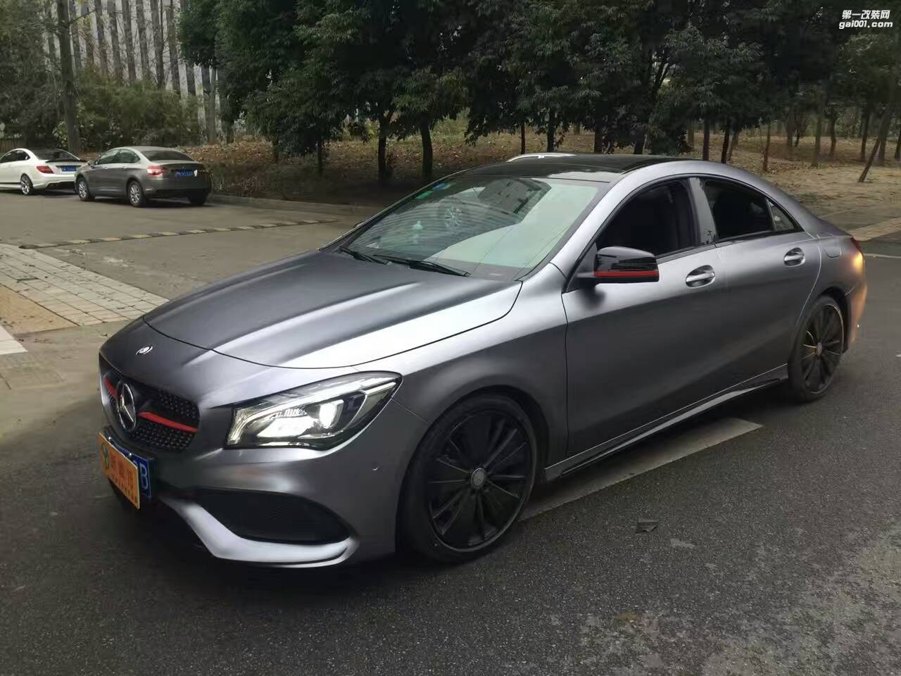 成都改色貼膜奔馳CLA全車貼膜改色電光碳灰電光灰