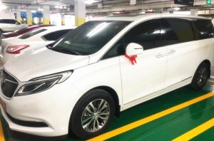 商務(wù)車(chē)別克GL8改裝航空座椅，內(nèi)飾地板煥新