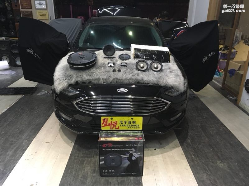 福特蒙迪歐原車音響不夠好？汕頭市星悅汽車音響告訴你汽車音響還可以這么改！四門3層隔音降噪