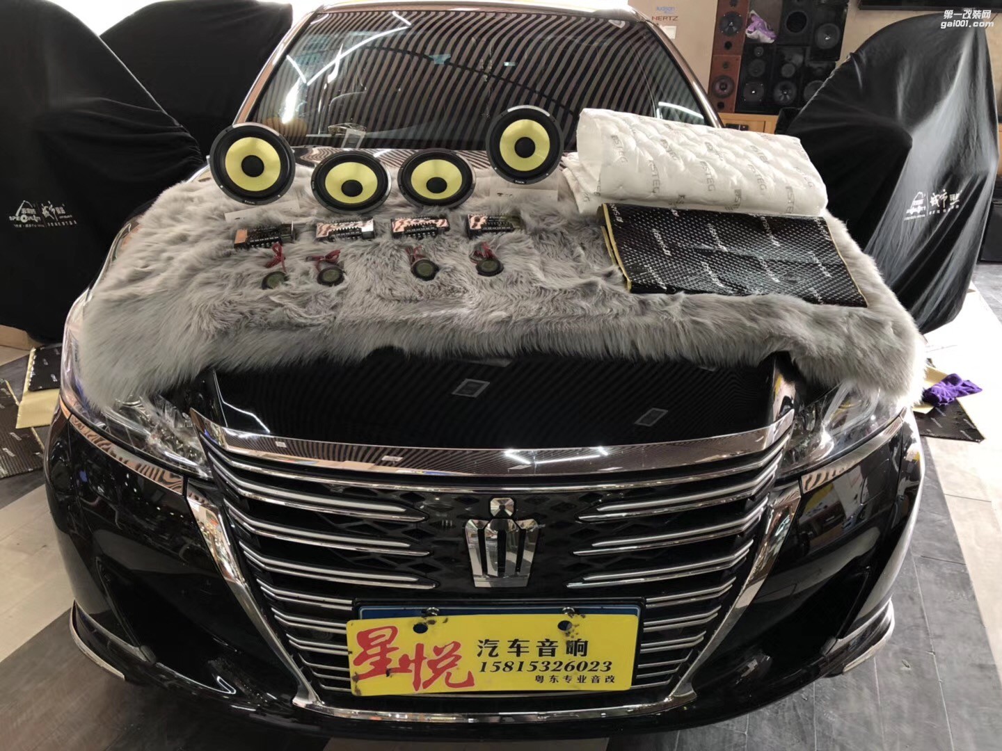 豐田皇冠全車隔音降噪一路靜心非凡感受音響改裝法國勁浪ES165K移動歌劇院呈現(xiàn)眼前汕頭市星悅汽車音響