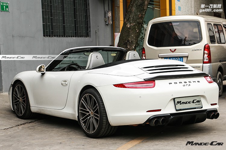 保時捷911卡雷拉改裝turbo輪轂壓尾翼