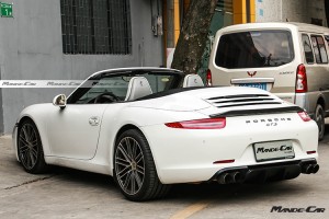 保時捷911卡雷拉改裝turbo輪轂壓尾翼
