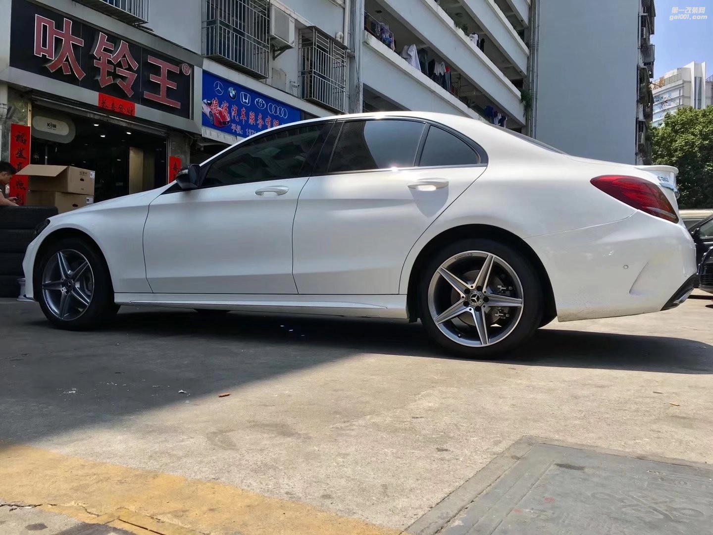 提 新 車，換 輪 轂 ！完工！  奔馳，換 原裝 AMG 18寸 ！ ????