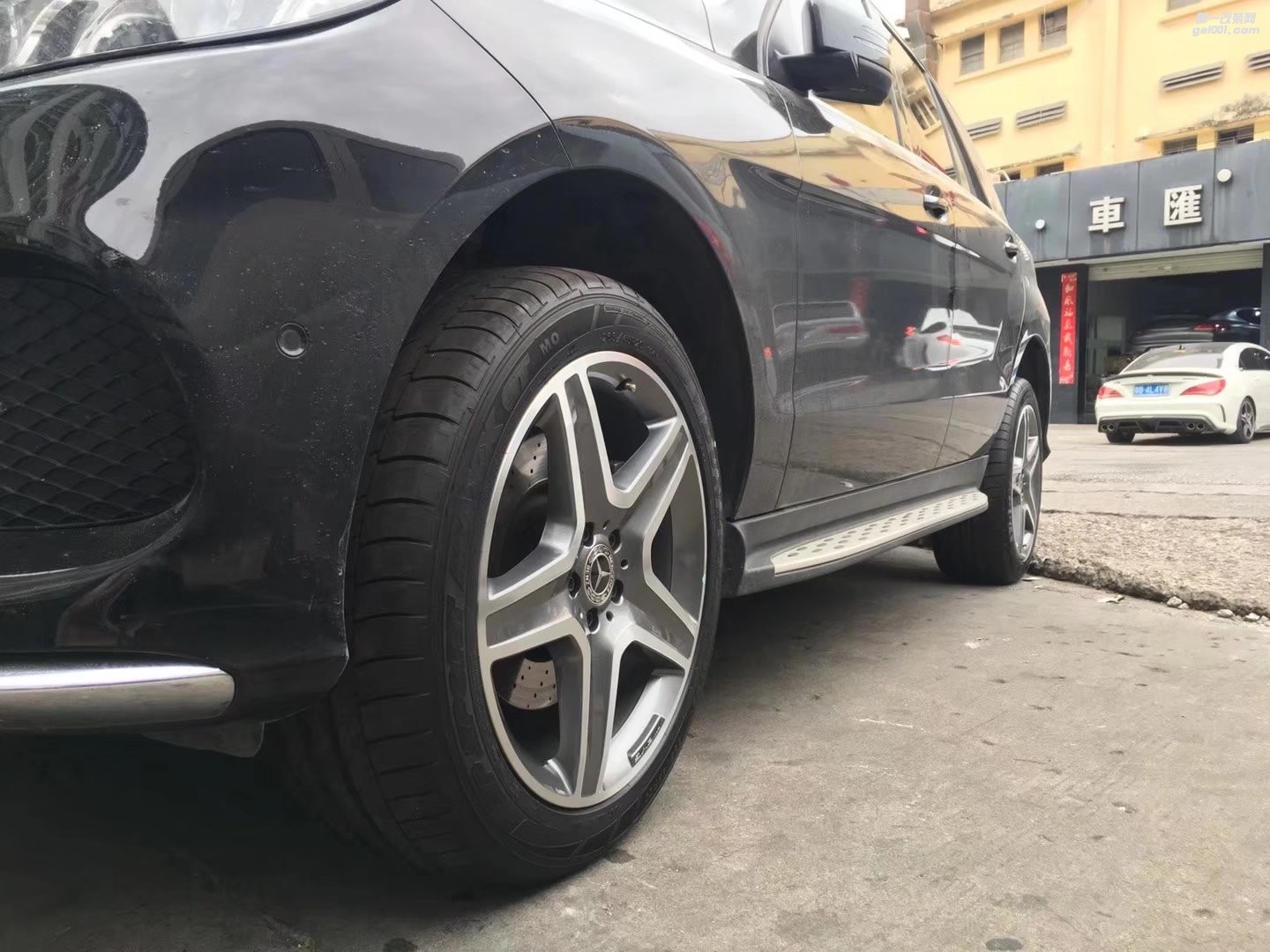 奔馳，換 原 裝 20寸 AMG 完工！