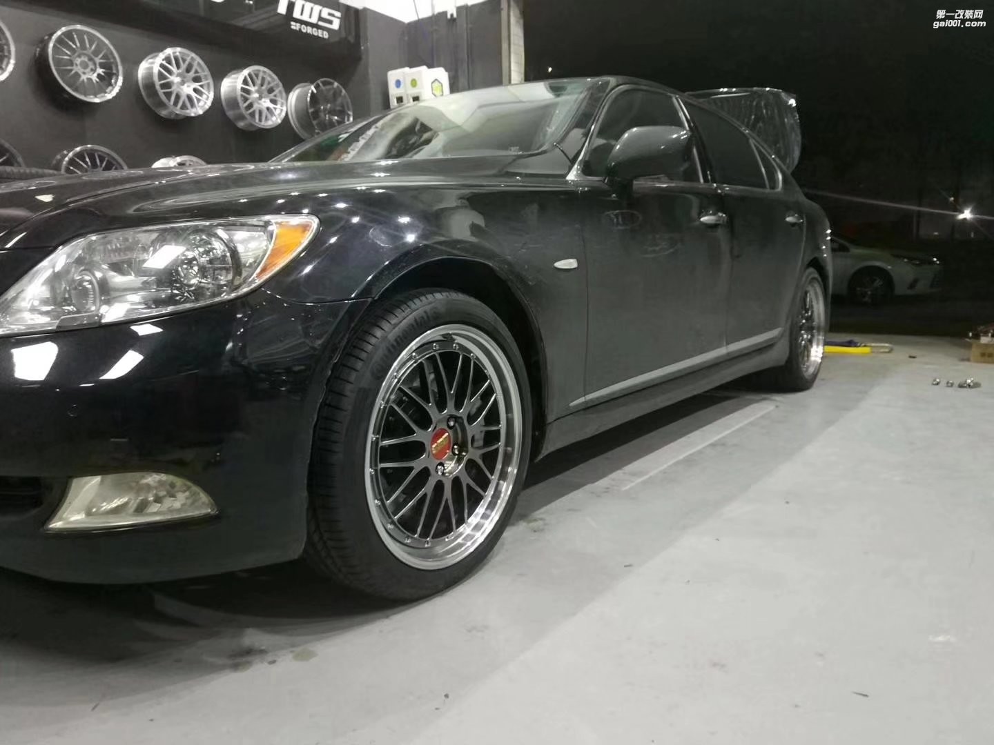 雷克薩斯，換 BBS LM  20寸 完 工！