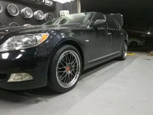 雷克薩斯，換 BBS LM  20寸 完 工！