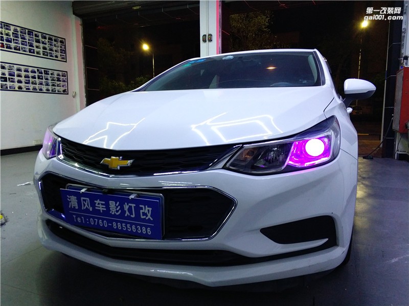 中山雪佛蘭新款科魯茲大燈升級(jí) 海拉五雙光透鏡改裝 紫色惡魔眼升級(jí)——清風(fēng)車(chē)影燈改