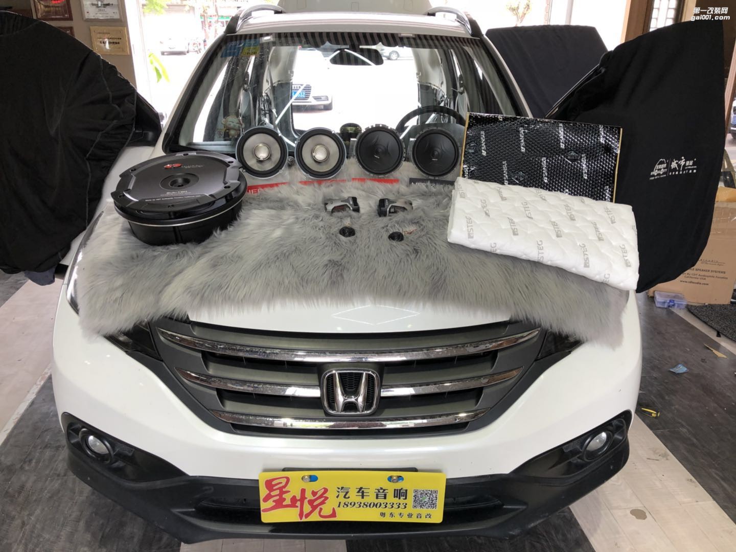 汕頭本田CRV全車隔音降噪跟噪音說拜拜當(dāng)CRV遇上星悅音響套餐而是新的體驗汕頭市星悅汽車音響改裝