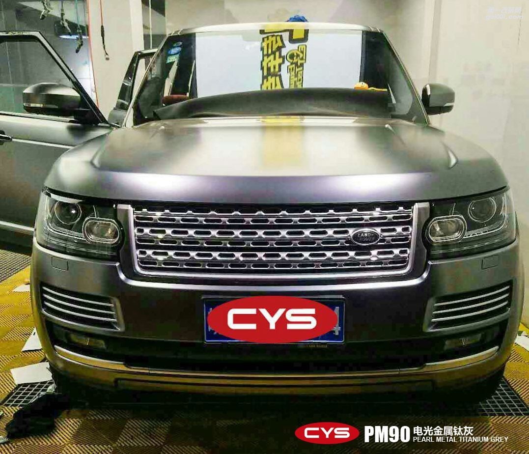 成都靚車會青羊店路虎攬運(yùn)電光金屬鈦灰汽車改色貼膜