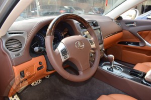 雷克薩斯內(nèi)飾翻新改裝包皮成都藝騰汽車內(nèi)飾改裝中心