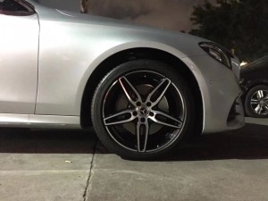 奔馳E300L，裝19寸 AMG 原裝完工！ ????