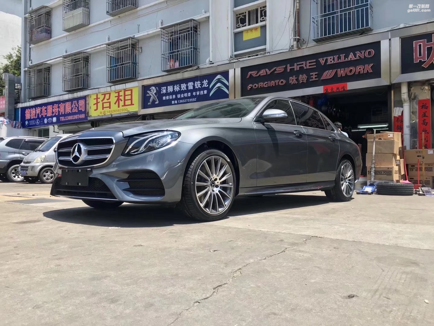 奔馳E300，換原裝AMG ? 倍耐力！ ????