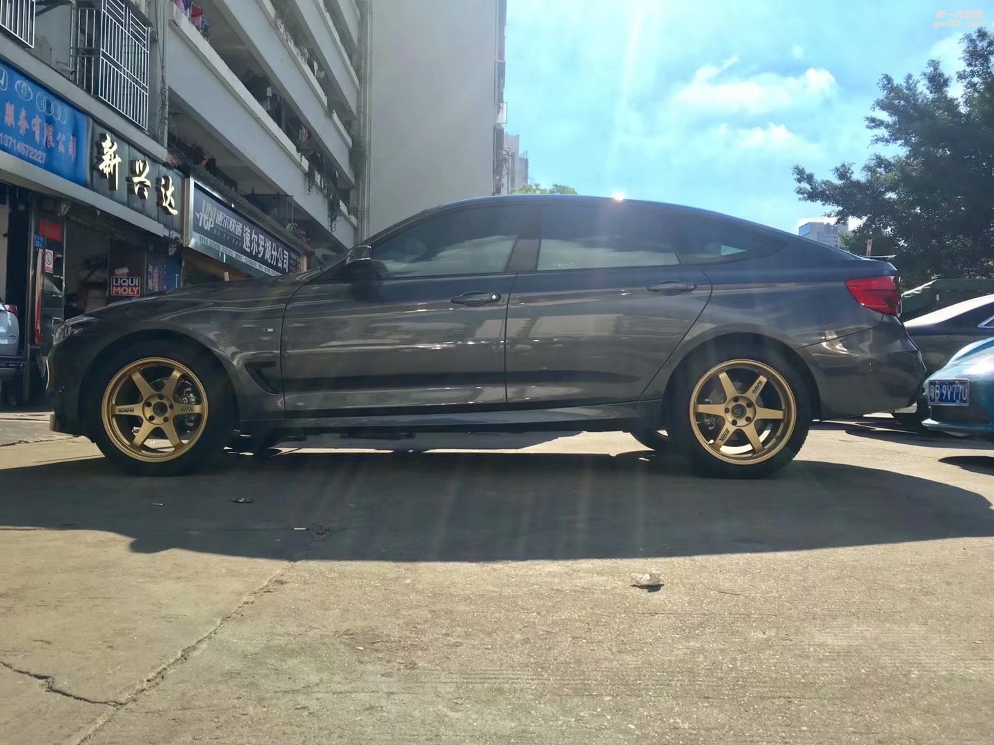 寶馬，換 RAYS TE37 完工 ！