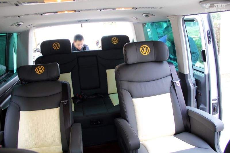 商務(wù)車航空座椅加裝木地板改裝案例