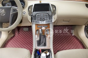 別克君越360航空軟包--酒紅菱格