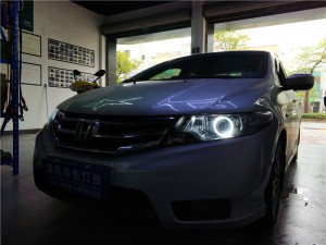 本田經(jīng)典鋒范升級(jí)大燈 海拉五雙光透鏡改裝 提升夜晚亮度 保障行車安全！——中山清風(fēng)車影燈改