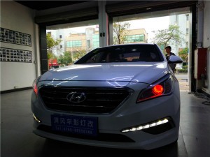 現(xiàn)代索納塔九車燈改裝 海拉五雙光透鏡升級(jí) 炫酷惡魔眼改裝！——中山清風(fēng)車影燈改