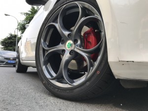 大眾高爾夫6 高爾夫7 GTI 升級改裝18寸四葉草輪轂胎齡