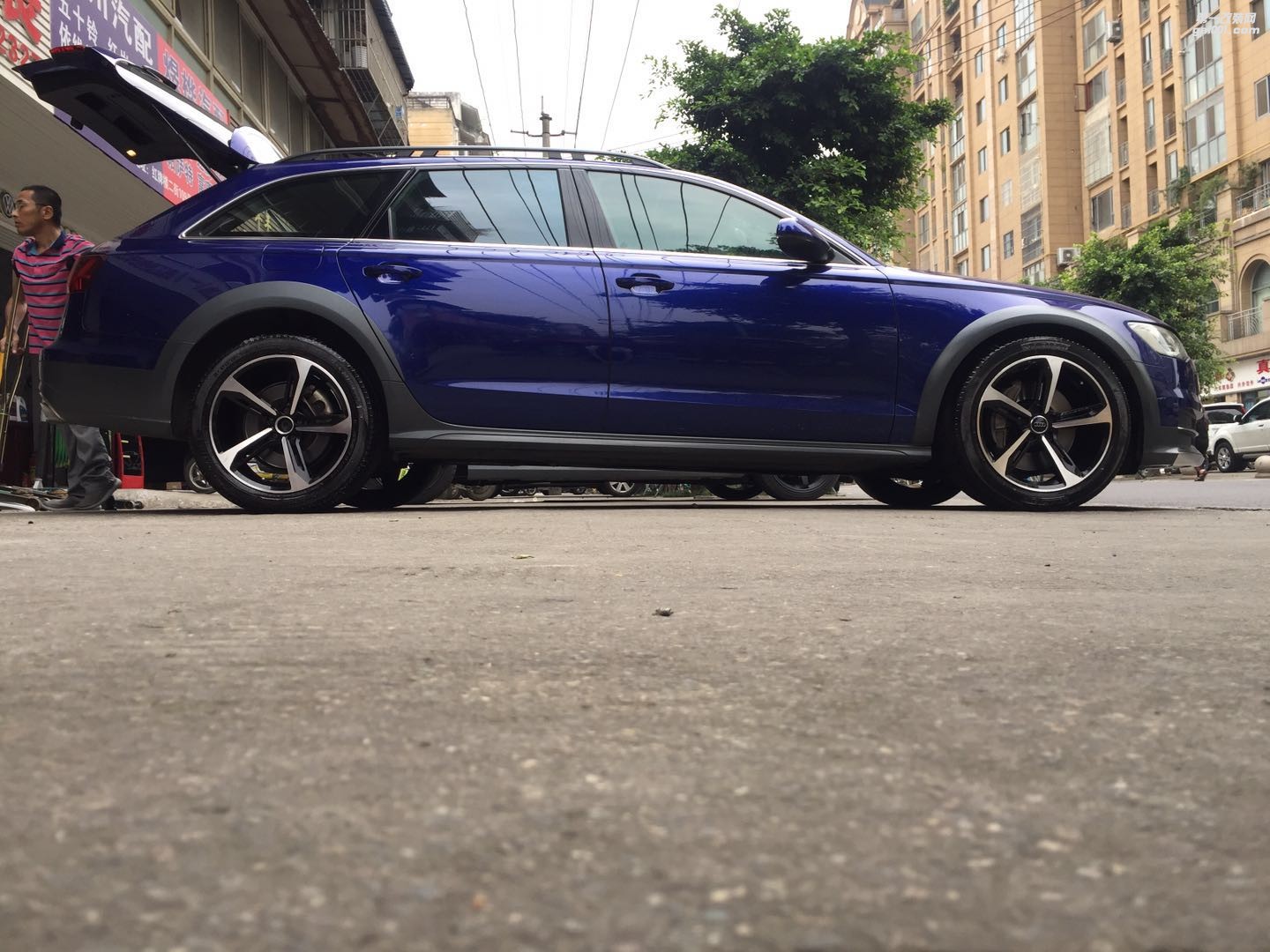 奧迪a6 allroad 升級(jí)19寸奧迪刀鋒鍛造輪轂