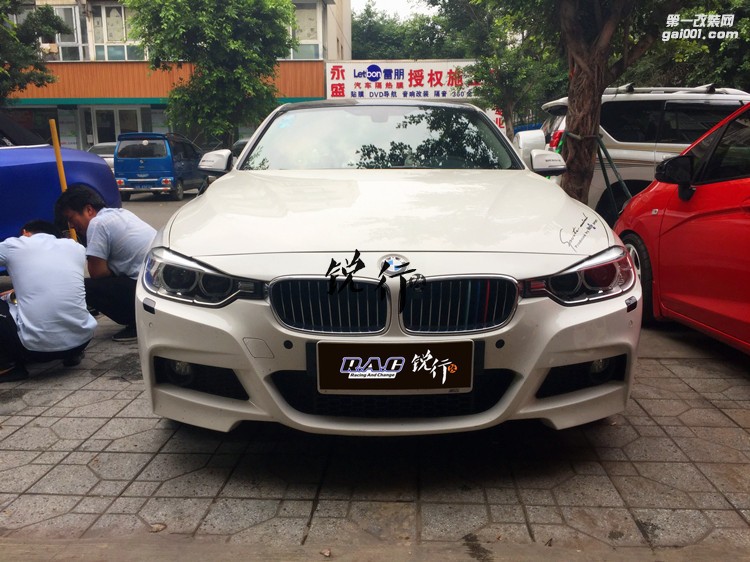 成都銳行寶馬328改裝MPerformance原廠前四后二剎車