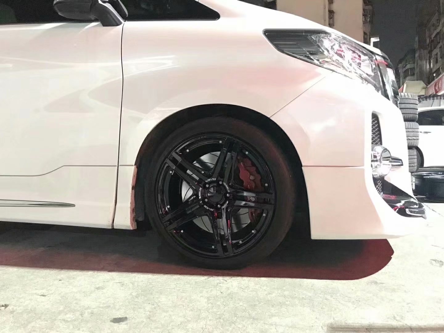 埃爾法，換 全新 RAYS 20寸 完工！