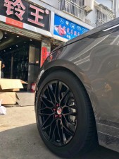 星脈 ，換私人定制鍛造 20寸 ? 米其林