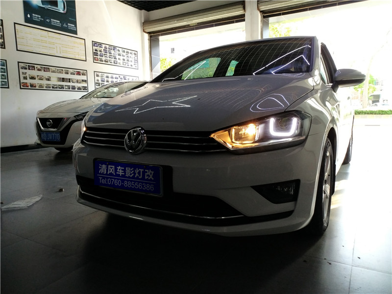 大眾高爾夫車燈升級 海拉五透鏡改裝 高配“U”字日行燈升級！提高夜晚行車安全性！——清風(fēng)車影燈改