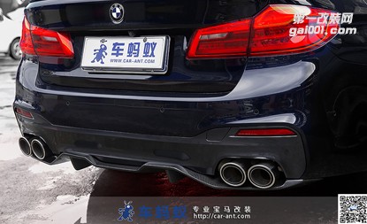 沸騰吧，黑武士！寶馬5系改裝四出排氣+碳纖維后導(dǎo)流及碳纖維尾翼