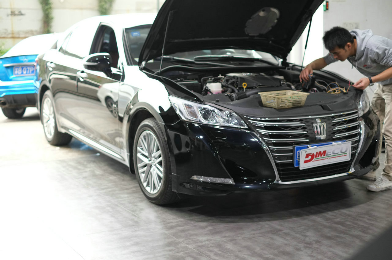 皇冠2.0T 刷ecu UNICHIP調(diào)校動力