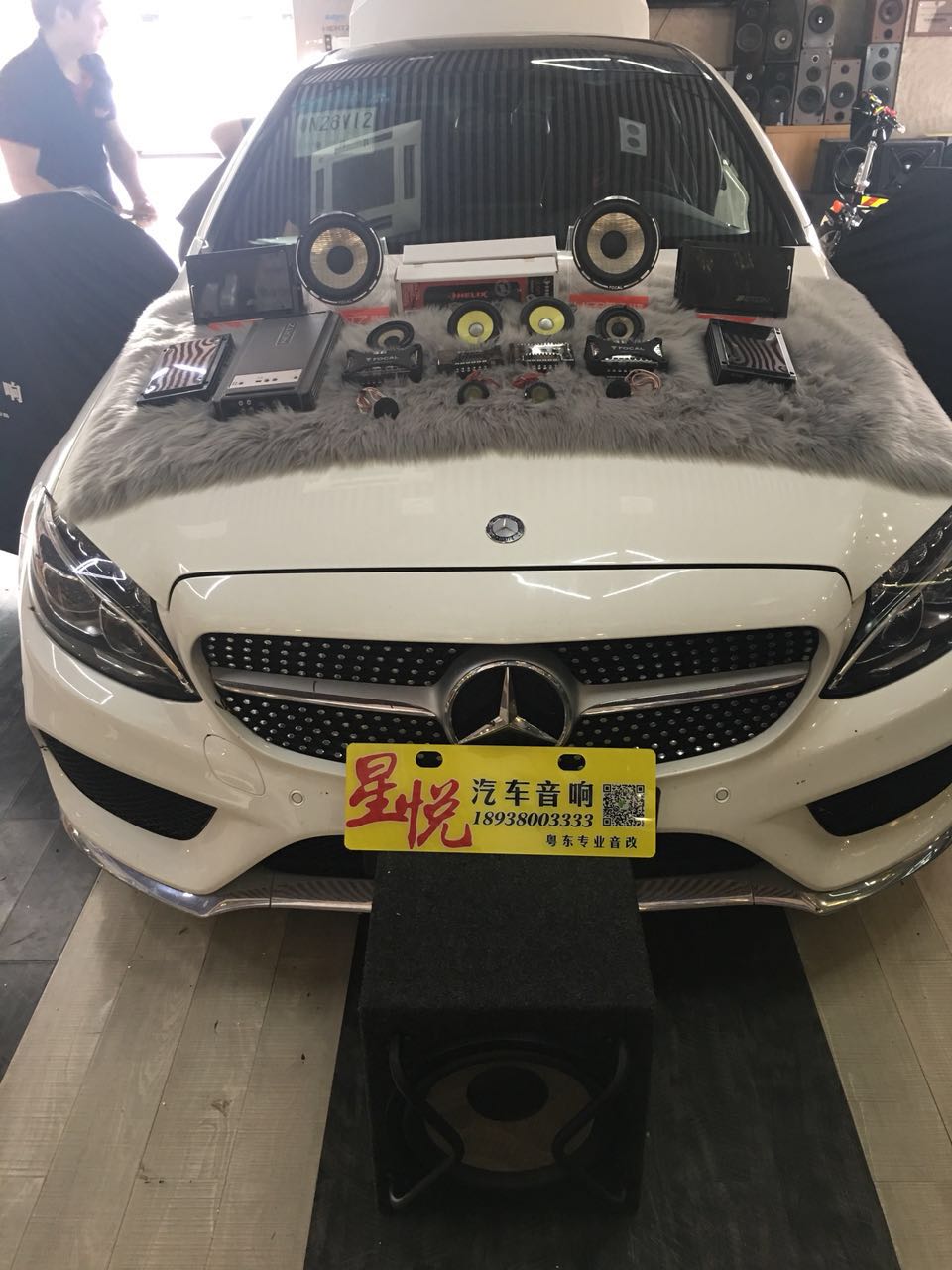 奔馳C200轎跑與噪聲隔絕全車意大利STEG史泰格隔音降噪汕頭星悅音響隔音解決車內(nèi)共振降低風(fēng)噪路噪胎噪