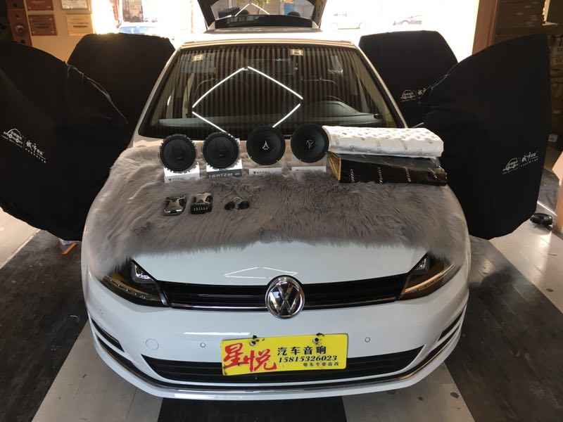 汕頭市星悅汽車音響改裝大眾高爾夫升級四門隔音改裝意大利赫茲套餐德國伊蔓音樂隨心享靜享車生活