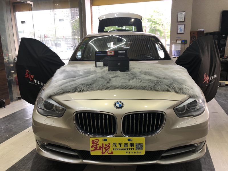 汕頭星悅汽車音響改裝音樂創(chuàng)造無限可能寶馬5系535二次升級德國HELIX喜力仕M FOUR四路功放被動分頻改玩主動