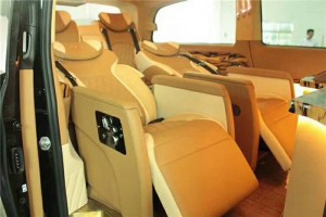 奔馳威霆7座豪華版改裝