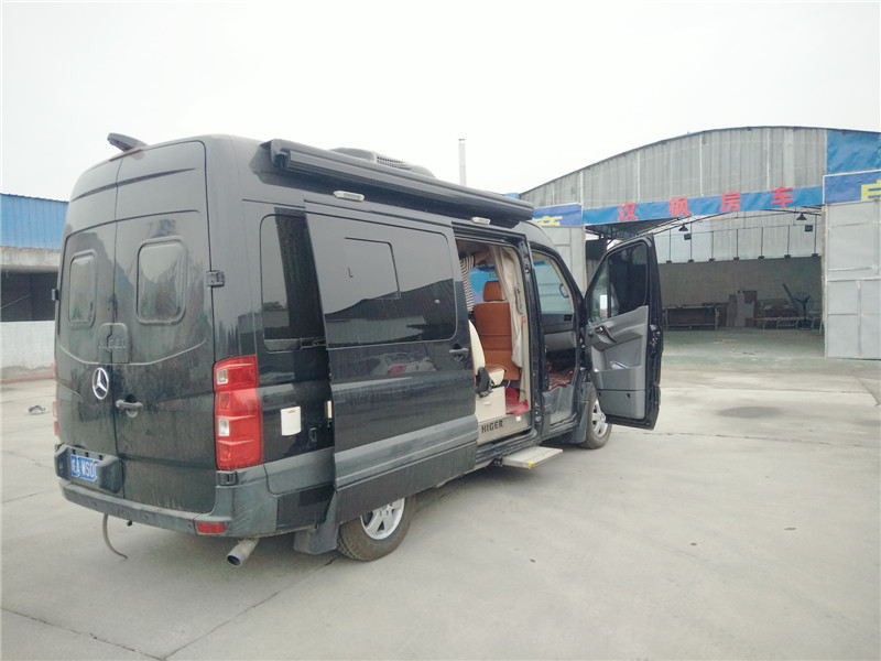 奔弛房車(chē)-幸福生活